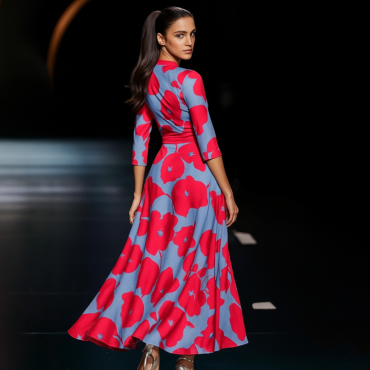 Amelia | Relaxed V-Neck Everyday Dress