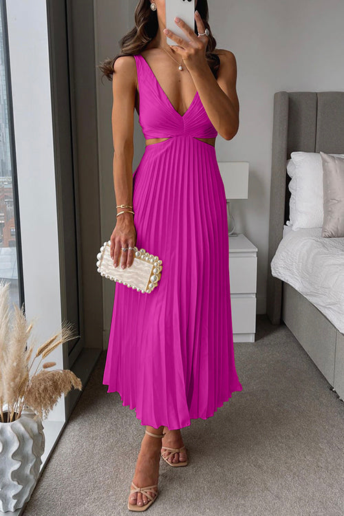 Sophia | Flowy Pleated Maxi Dress